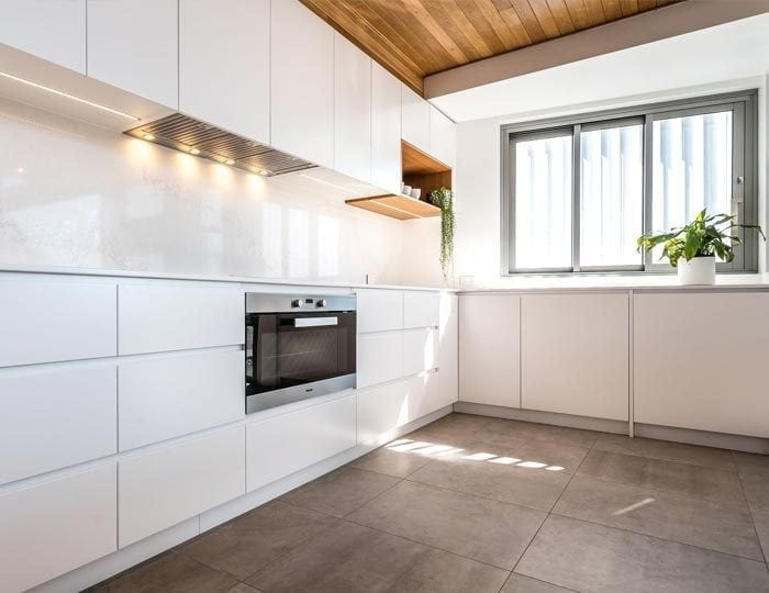 kitchen-renovation-oven-installation