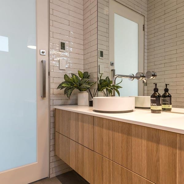 bathroom-sink-with-large-vanity-mirror